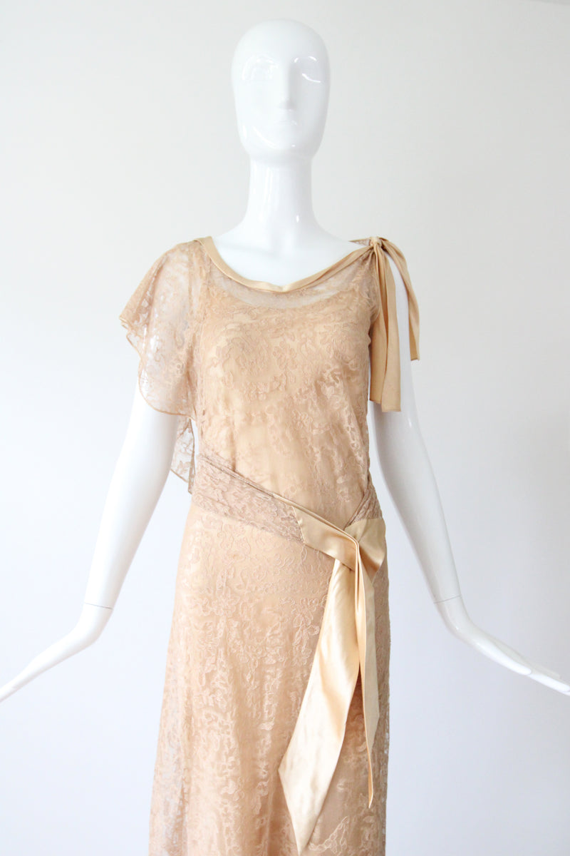 "Champagne Lace & Silk" Vintage 1930's Silk & Lace Evening Gown UK 6-8 US 2-4