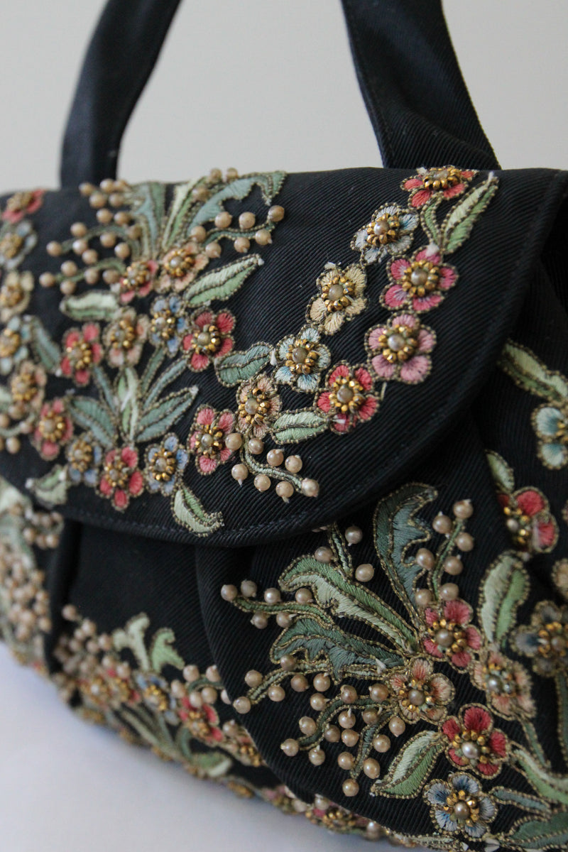 "Pearl Embroidered Florals" Vintage 1940's Floral & Beaded Embellished Wristlet Bag