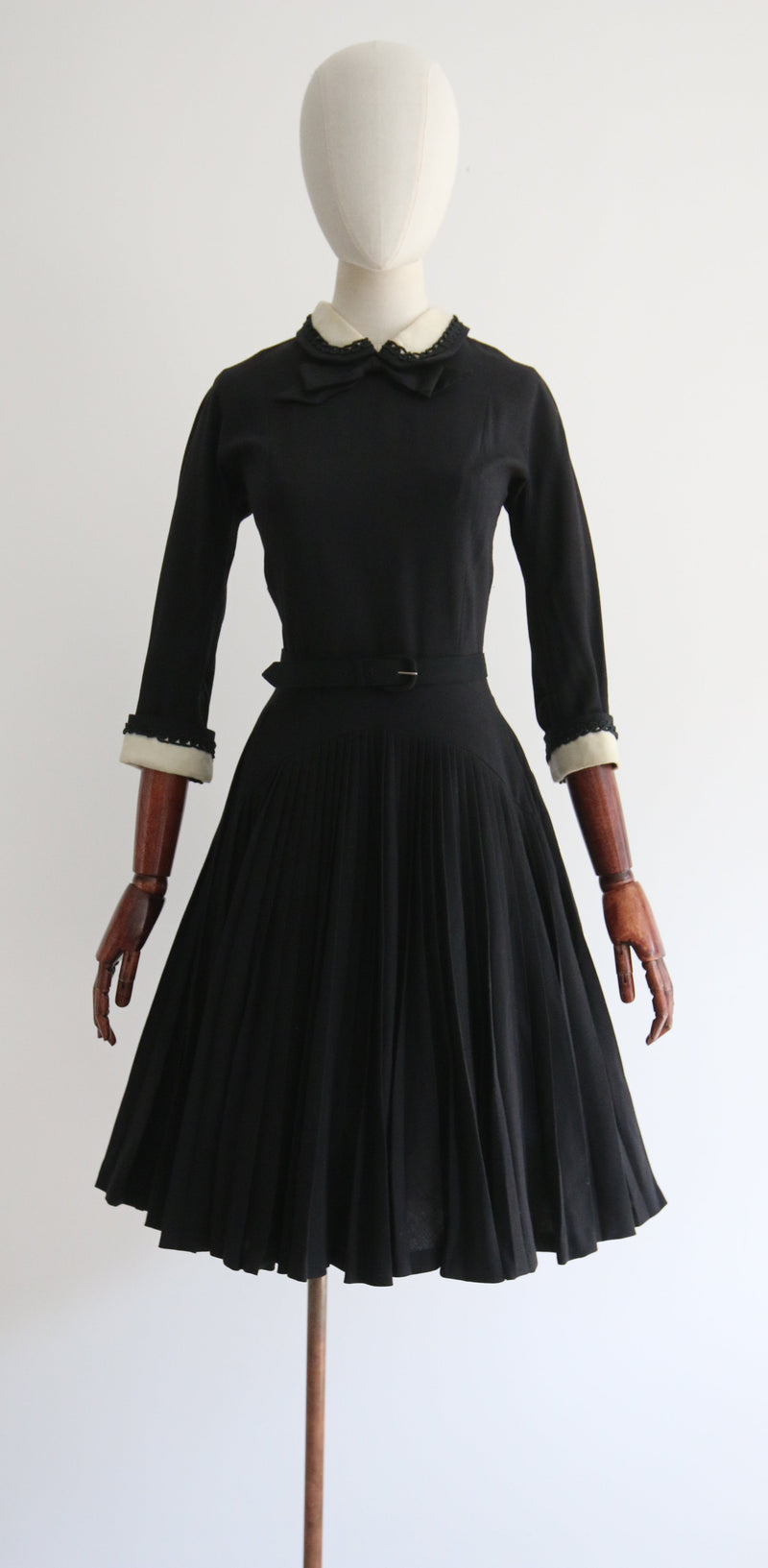 "Tailored & Pleated" Vintage 1950's Lilli Ann Pleated Dress UK 8-10 US 4-6