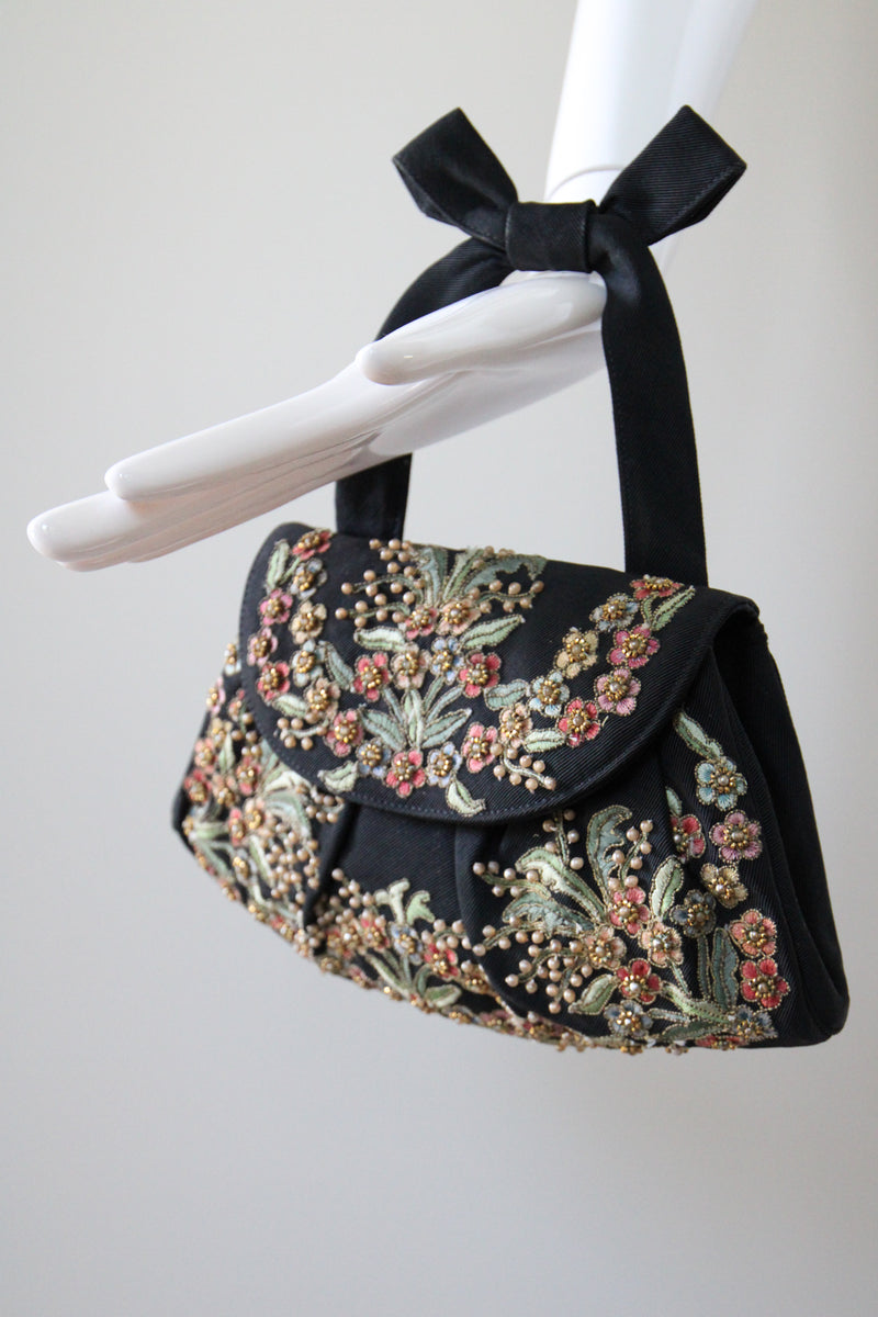 "Pearl Embroidered Florals" Vintage 1940's Floral & Beaded Embellished Wristlet Bag