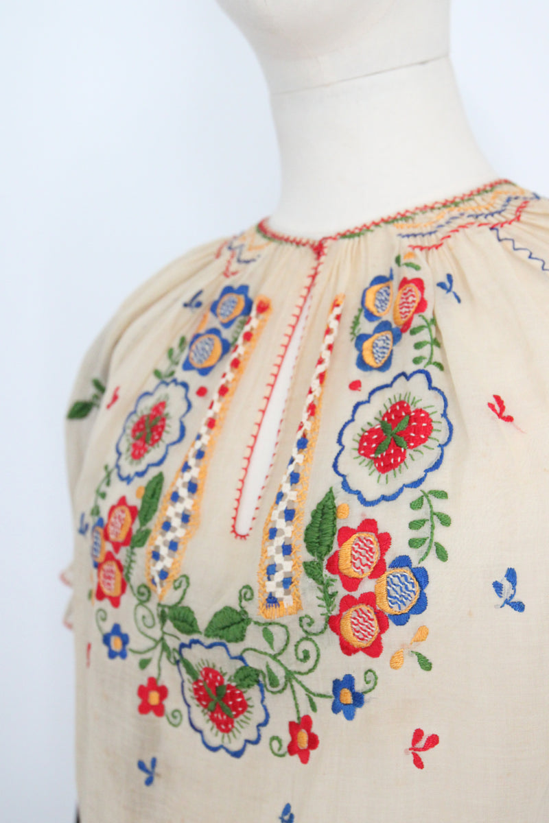 "Hungarian Floral Embroidery" Vintage 1930's Hungarian Floral Cotton Embroidered Peasant Blouse UK 12 US 8