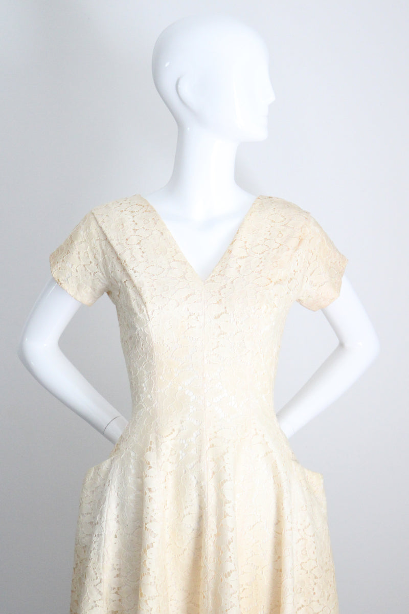 "Buttercream Lace" Vintage 1940's Cream Lace Dress UK 8-10 US 4-6