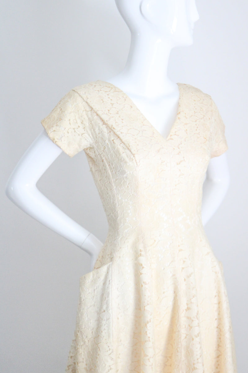 "Buttercream Lace" Vintage 1940's Cream Lace Dress UK 8-10 US 4-6