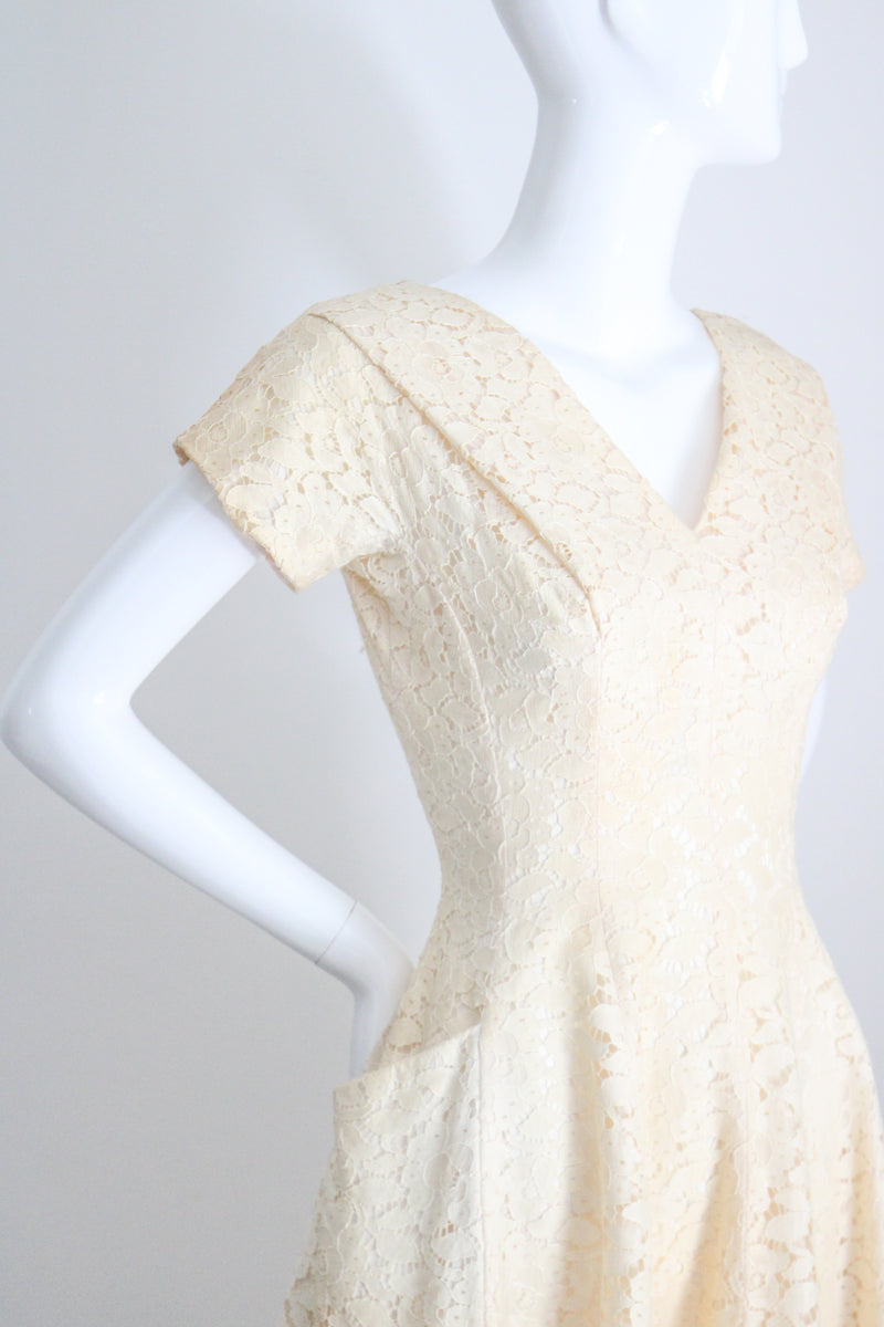 "Buttercream Lace" Vintage 1940's Cream Lace Dress UK 8-10 US 4-6