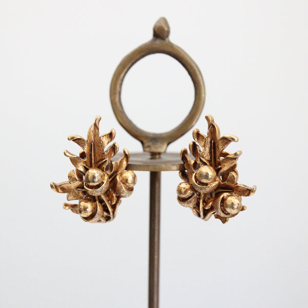 "Golden Acorns" Vintage 1960's Gold Acorn Clip on Earrings