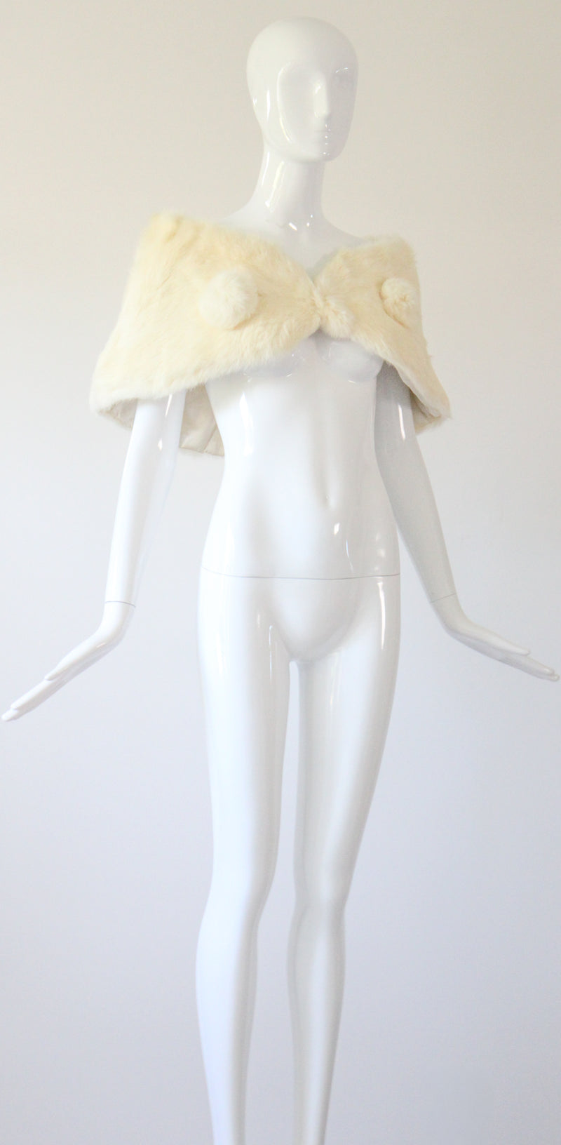 "Cream Coney" Vintage 1950's Cream Coney Evening Shawl UK 10-12 US 6-8