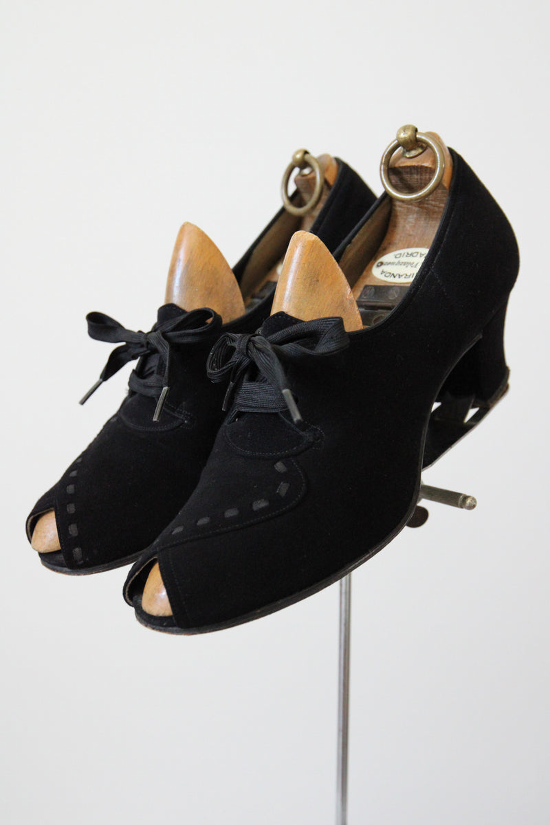 "Ribbon Stitches" Vintage 1940's Black Suede Lace Up Peep Toe Heels UK 4 US 6 EU 37