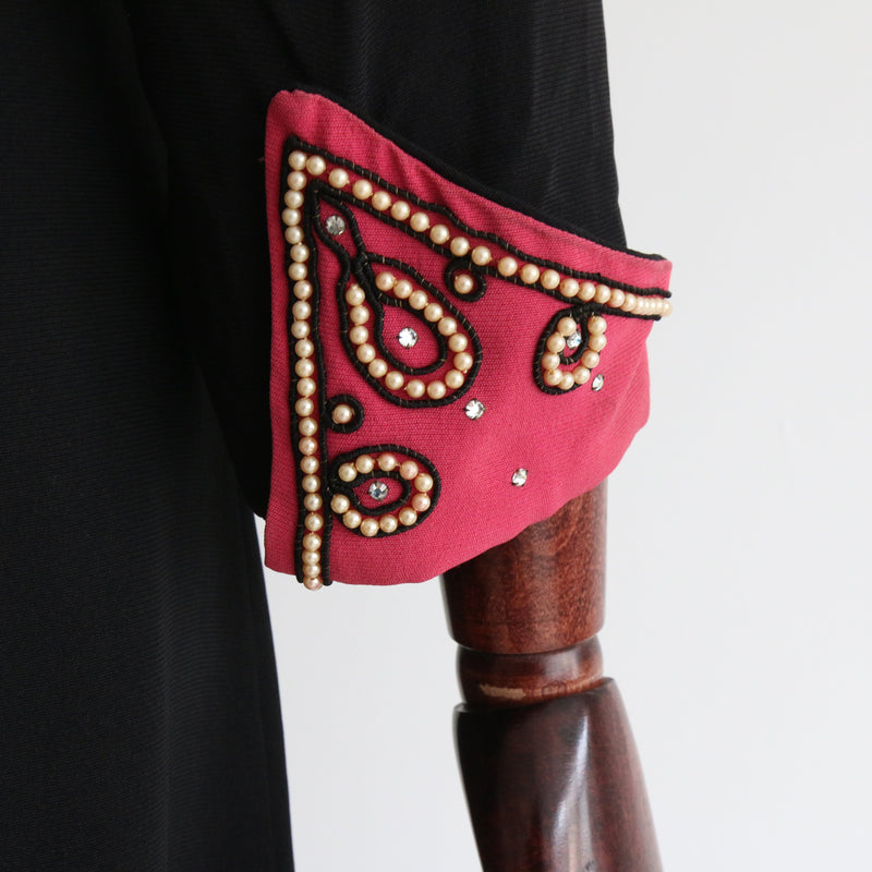"Fuchsia & Pearls" Vintage 1940's Black & Fuchsia Rayon Embellished Dress UK 14 US 10