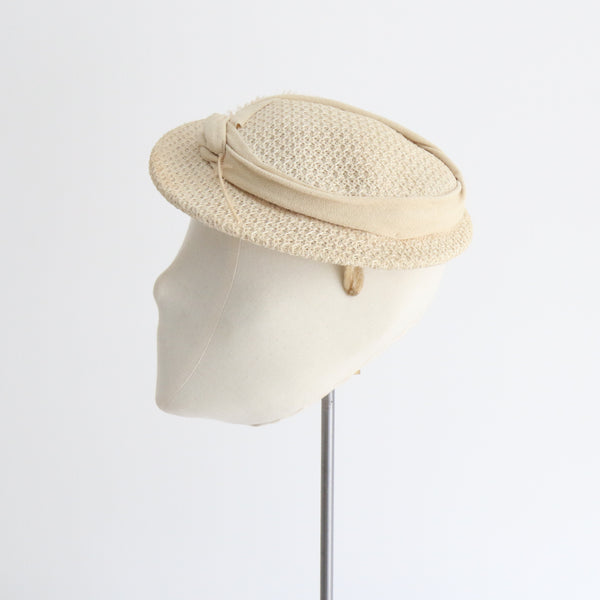 "Cream Raffia" Vintage 1940's Cream Raffia Straw Percher Hat
