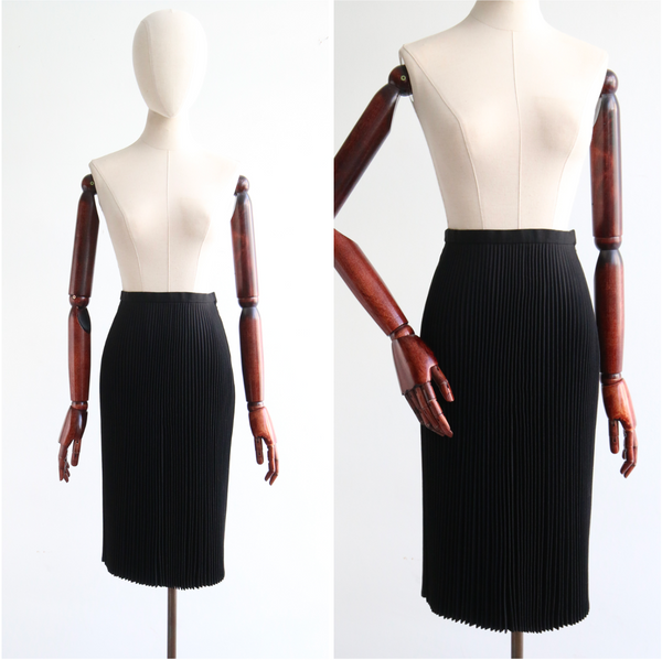 "Accordion Pleats" Vintage 1960's Black Accordion Pleated Skirt UK 6-8 US 2-4