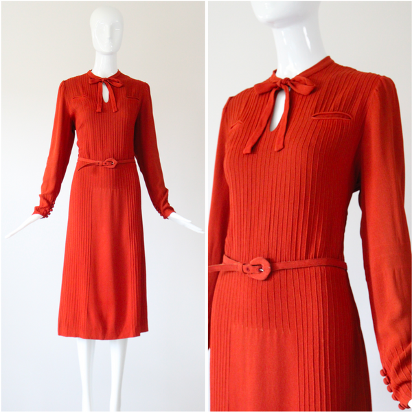 "Sienna Seams" Vintage Late 1930's Crepe Silk Seam Dress  UK 12-14 US 8-10