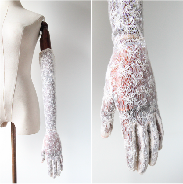 "Cream Floral Lace" Vintage 1940's Cream Floral Lace Full Length Gloves UK 6.5