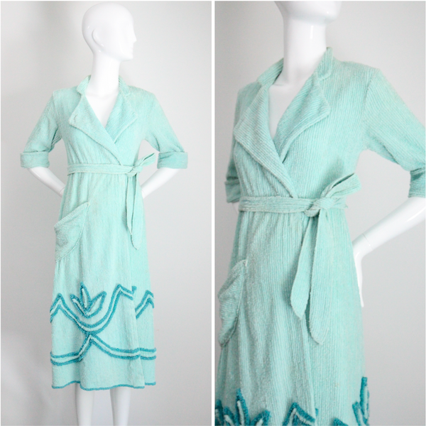 "Lotus Chenille" Vintage 1940's Turquoise Chenille Dressing Gown UK 10 US 6