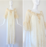"Cream Lace & Ribbons" Vintage 1960's Cream Lace & Ribbon Robe UK 10 US 6