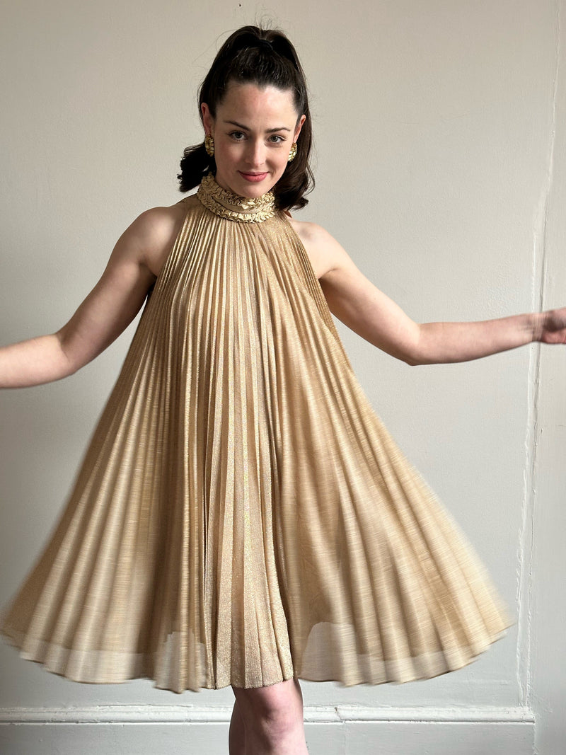 Gold Pleated Lurex" Vintage 1960's Gold Lurex Accordion Pleated Dress Willow Hilson Vintage Gold Pleated Lurex" Vintage 1960's Gold Lurex Accordion Pleated Dress Willow Hilson Vintage