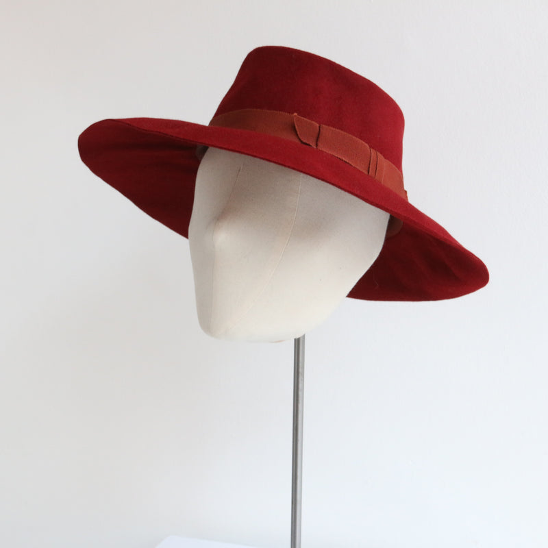 "Winter Red" Vintage 1940's Red Felt Trilby