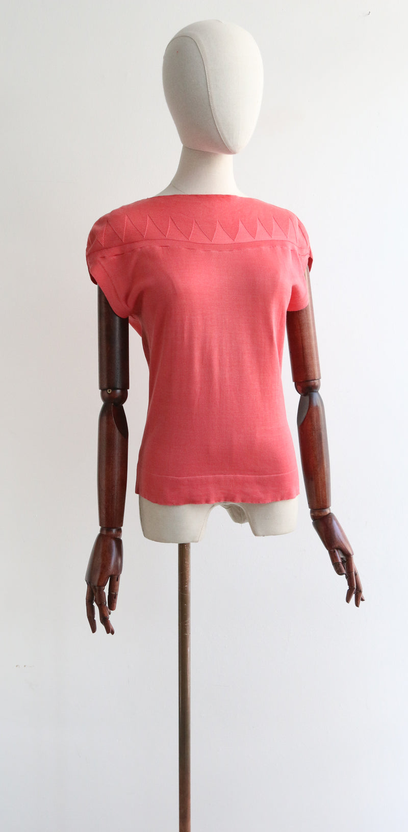 "Coral Pink Knit" Vintage 1940's Coral Pink Knitted Top UK 10-12 US 6-8