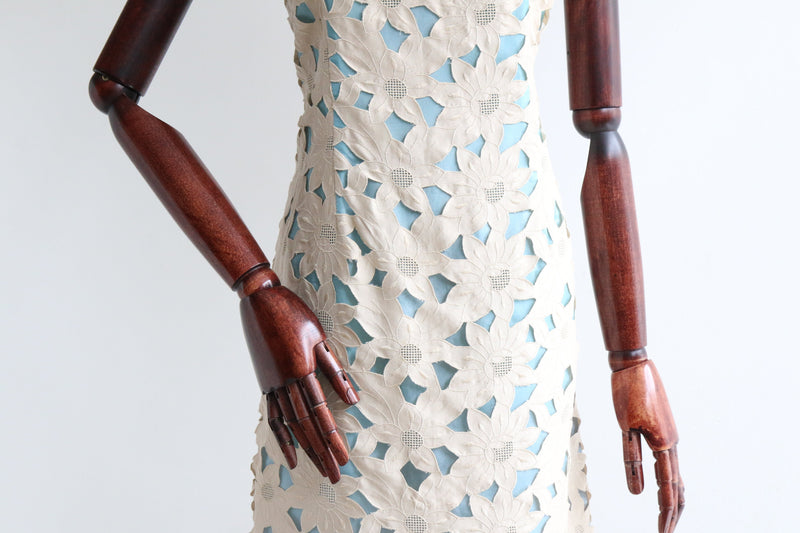 "Floral Embroidery Overlay" Vintage 1960's Stone & Sky Blue Floral Embroidery Dress UK 12-14 US 8-10