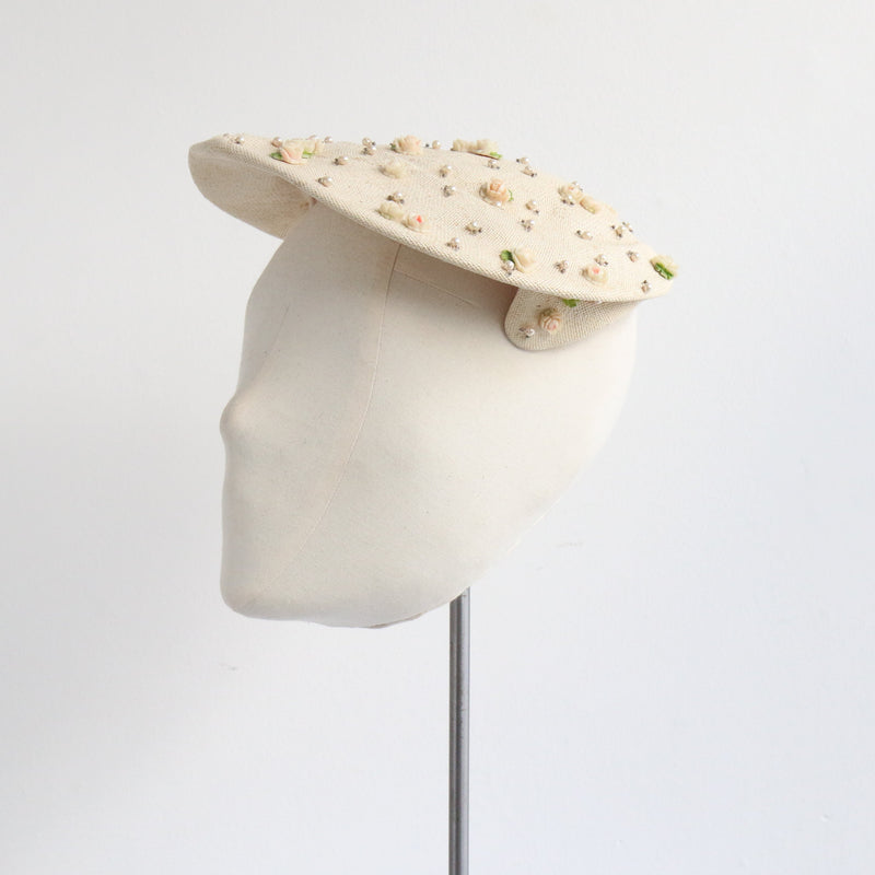 "Rose & Pearl Garden" Vintage 1950's Cream Straw Floral Hat