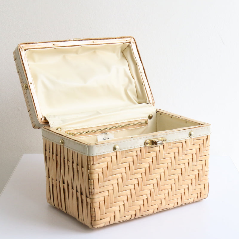 "Chevron Basket" Vintage 1950's Chevron Pattern Woven Box Bag