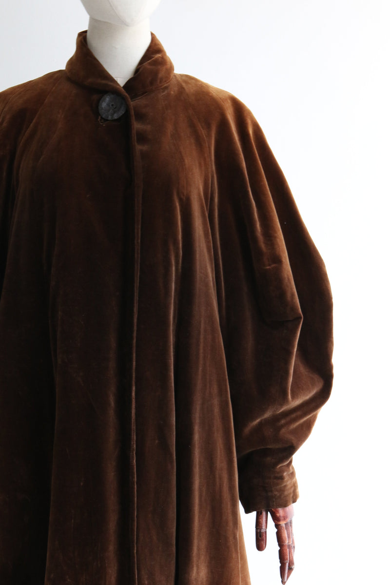 "Velvet & Taffeta" Vintage 1950's Brown Velvet & Taffeta Swing Coat UK 10-14 US 6-10