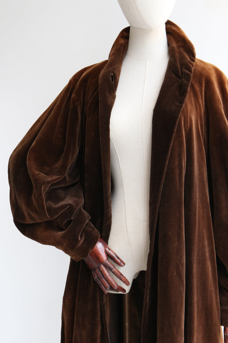 "Velvet & Taffeta" Vintage 1950's Brown Velvet & Taffeta Swing Coat UK 10-14 US 6-10