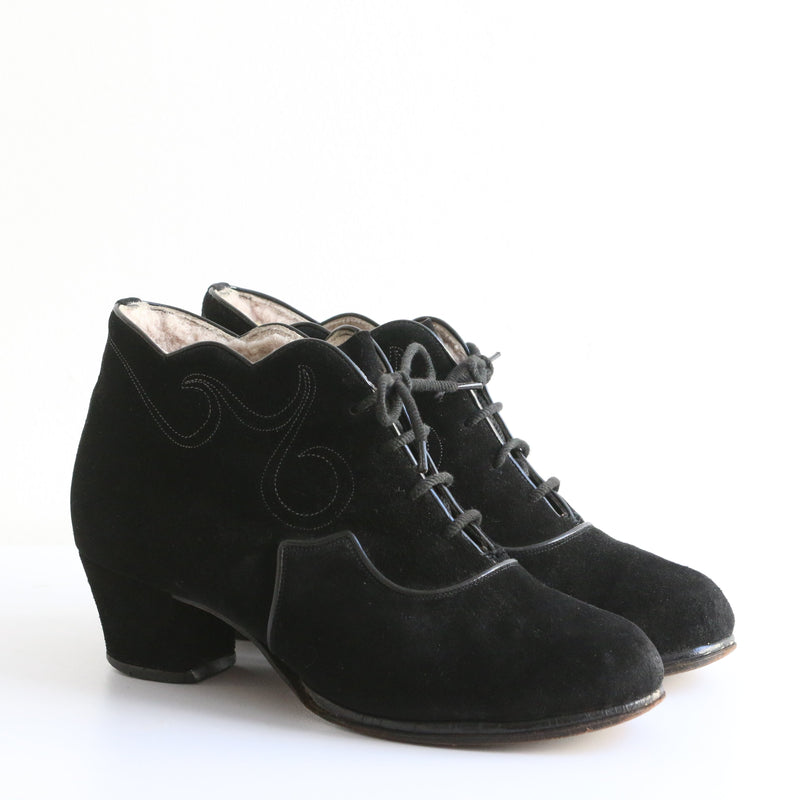 "Scalloped Suede" Vintage 1940's Black Suede Fleece Lined Boots UK 5 US 7 EU 38