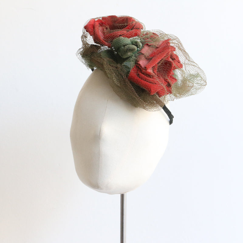 "Blooming Roses" Vintage 1940's Velvet Rose & Green Tulle Percher Hat