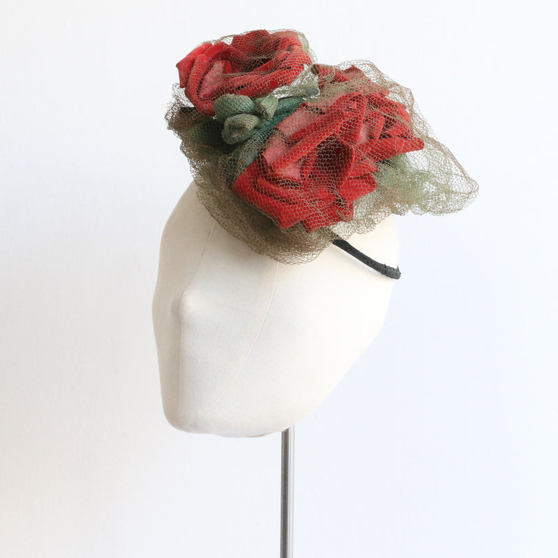 "Blooming Roses" Vintage 1940's Velvet Rose & Green Tulle Percher Hat