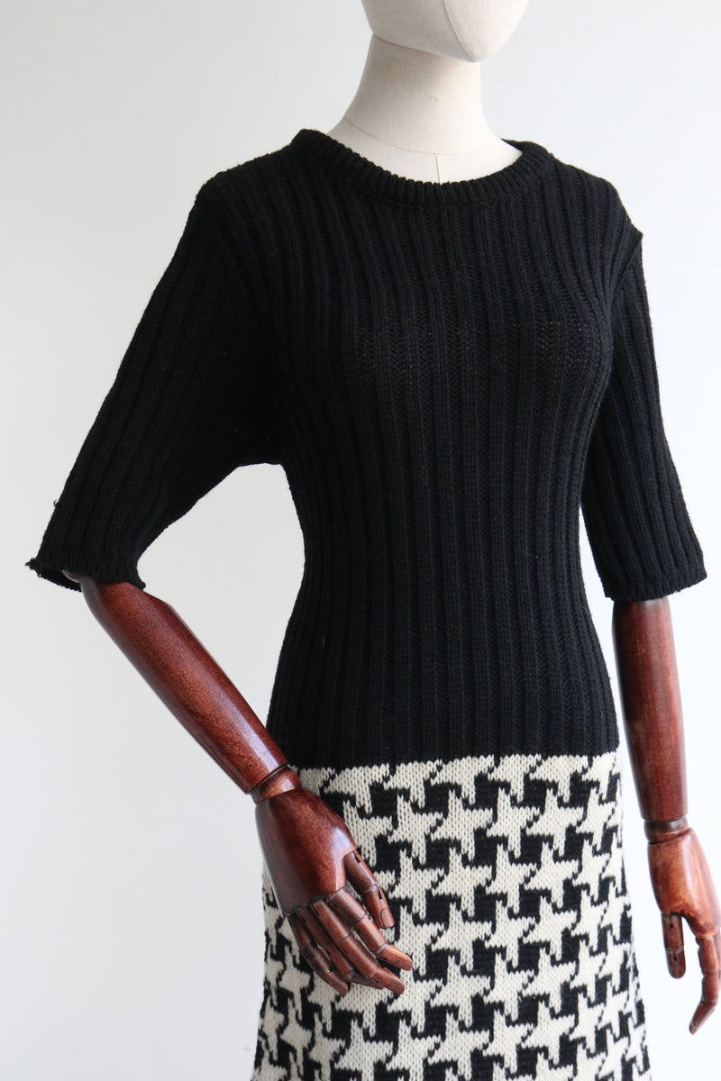 "Dogtooth Knit" Vintage 1960's Dogtooth Knitted Dress UK 12 US 8