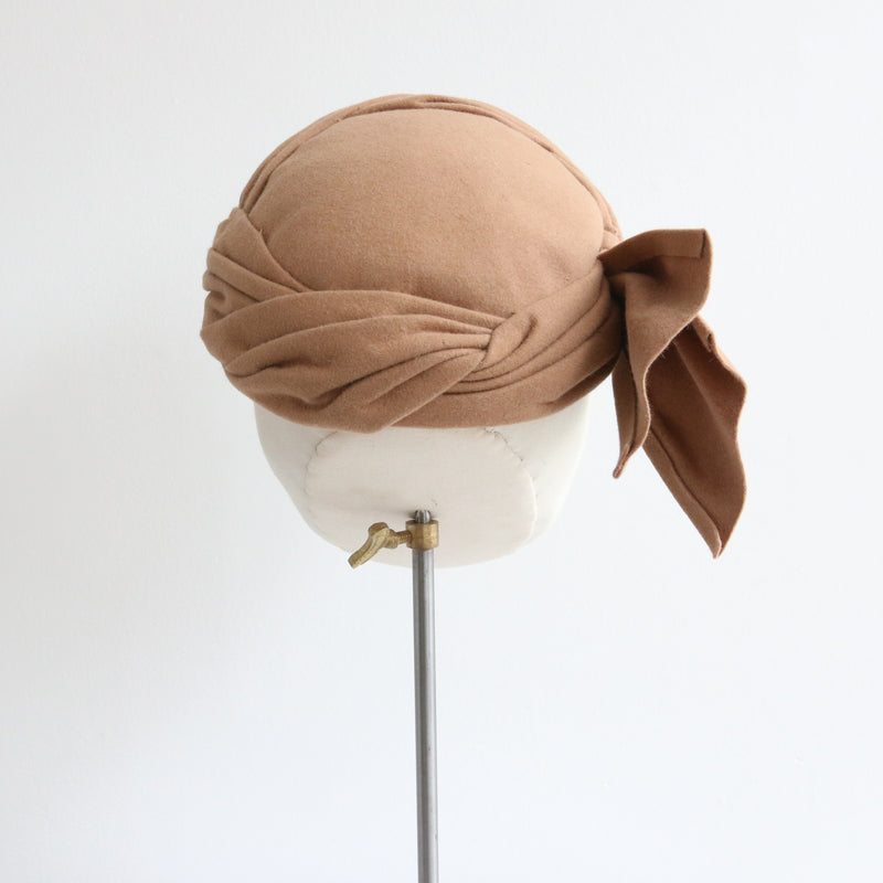 "Pleated Felt" Vintage 1950's Tan Pleated Felt Hat