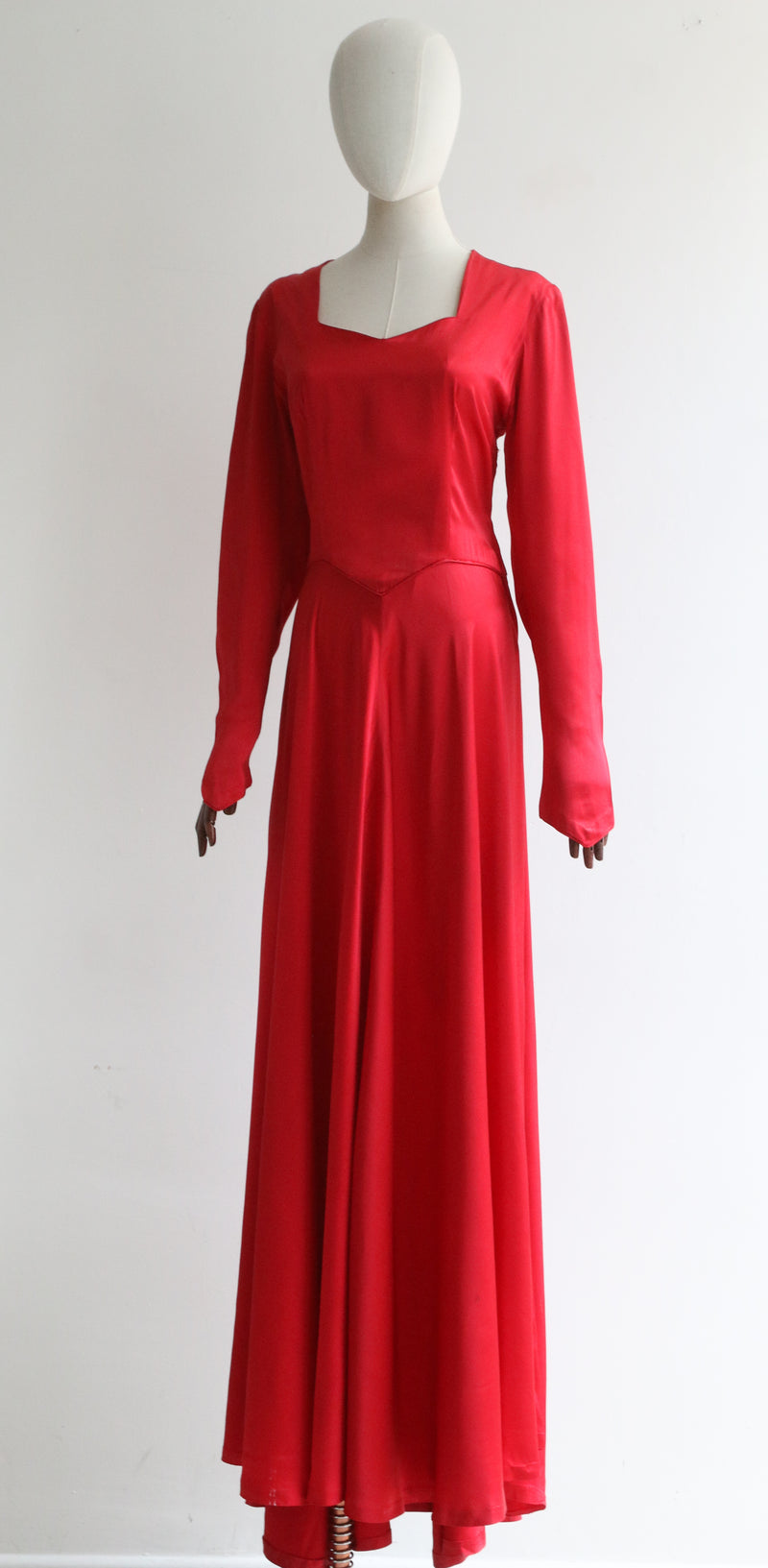 Red Plus Size Red Evening Dress Midi With Lace Applique, Square Neckline,  And Tea Length Hemline Perfect For Prom, Formal Events, Siyah Abiye, Or  Special Occasions From Verycute, $50.13 | DHgate.Com