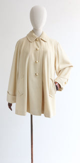 "Cream & Pearlised Buttons" Vintage 1940's Cream Wool Coat UK 14-16 US 10-12