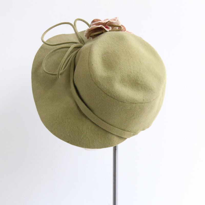 "Blush Silk Velvet & Green Felt" Vintage 1940's Green Felt & Silk Velvet Hat