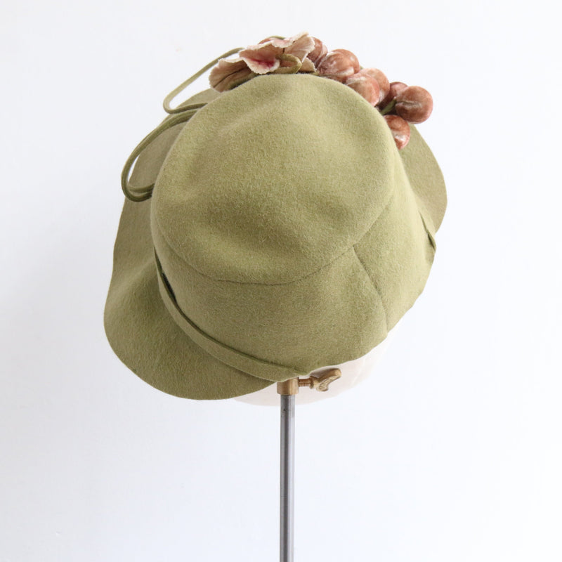 "Blush Silk Velvet & Green Felt" Vintage 1940's Green Felt & Silk Velvet Hat