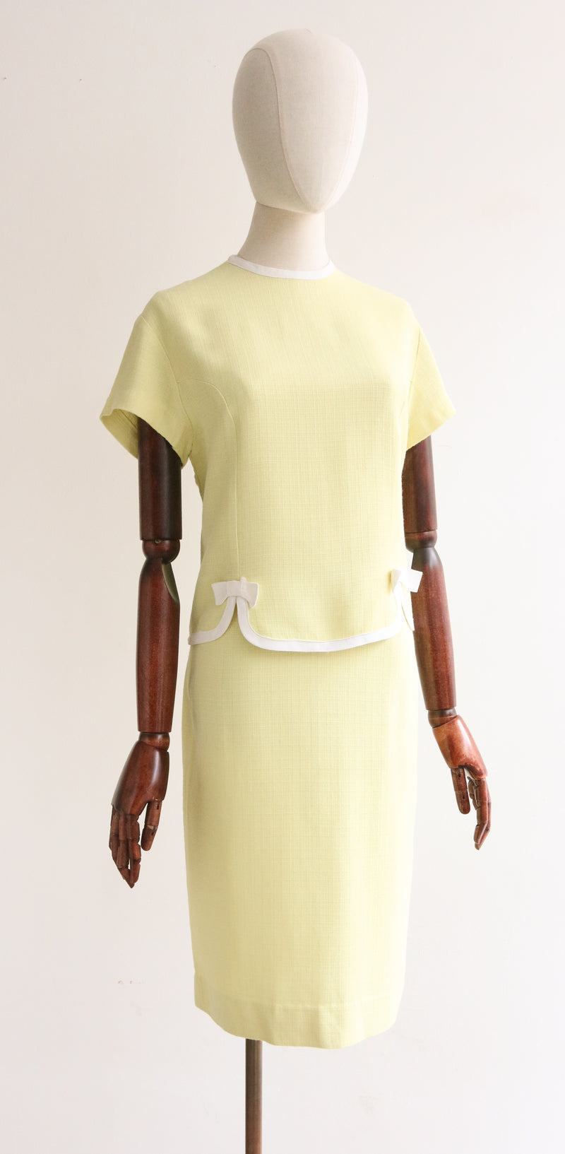 "White Bows" Vintage 1960's Yellow Skirt & Blouse Set UK 6-8 US 2-4