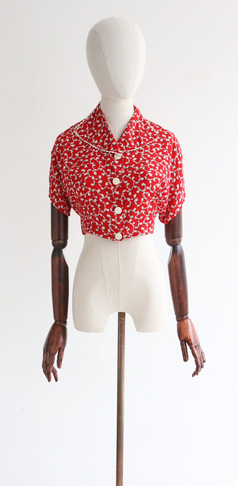 "White Ribbons" Vintage 1940's Cropped Red Jacket UK 10-12 US 6-8