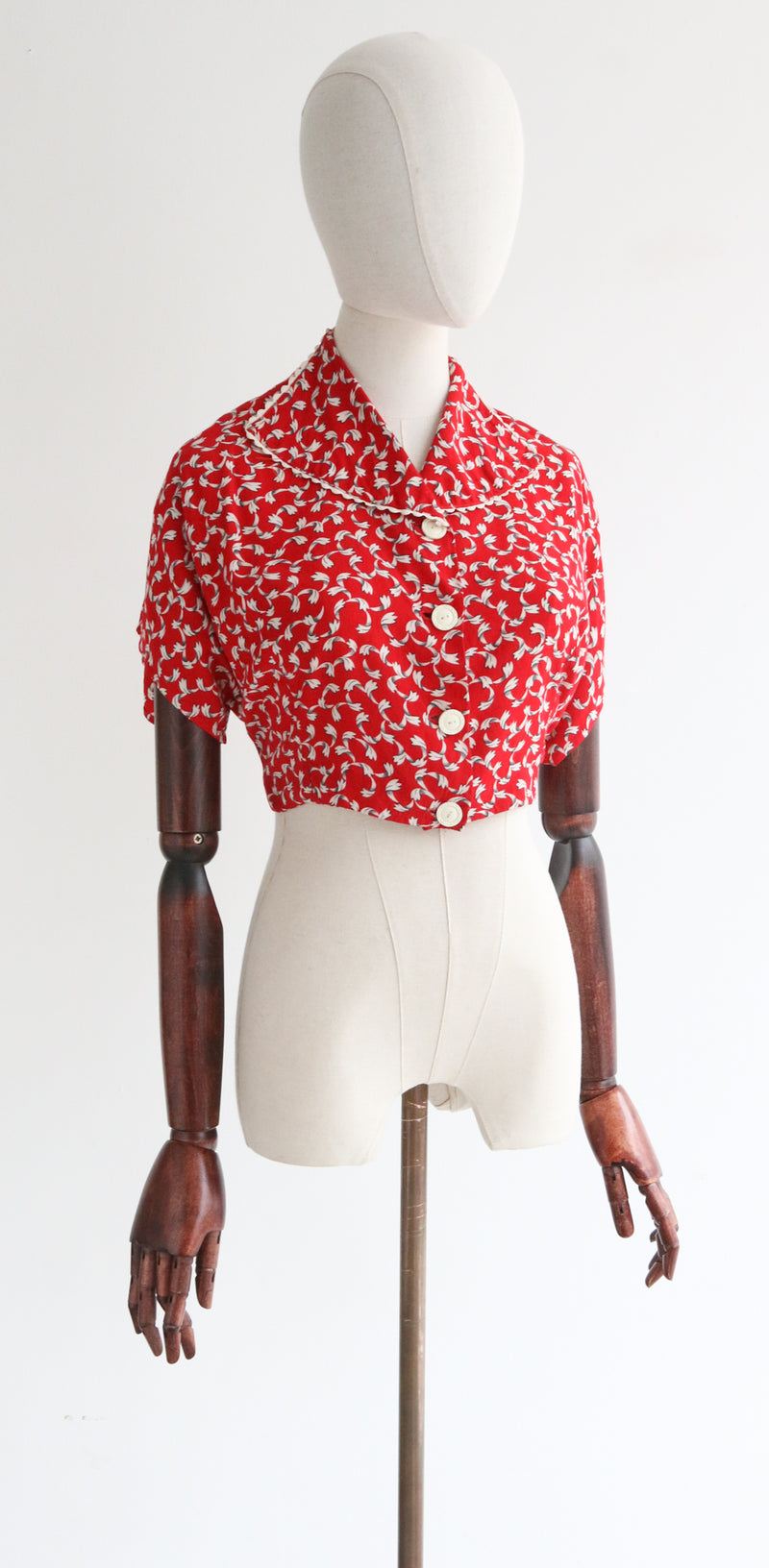 "White Ribbons" Vintage 1940's Cropped Red Jacket UK 10-12 US 6-8