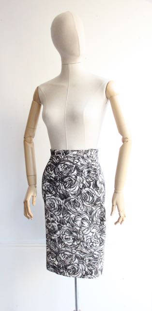 “Ellen" Vintage 1950's Black & White Rose Print Wiggle Skirt UK 6