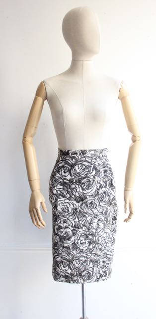“Ellen" Vintage 1950's Black & White Rose Print Wiggle Skirt UK 6