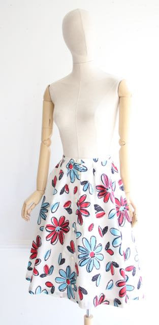 Vintage 1950's Skirt 1950's floral skirt 1950's novelty print skirt 1950's revival 1950's swing skirt 1950's flower print skirt 50's UK 8