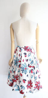 Vintage 1950's Skirt 1950's floral skirt 1950's novelty print skirt 1950's revival 1950's swing skirt 1950's flower print skirt 50's UK 8
