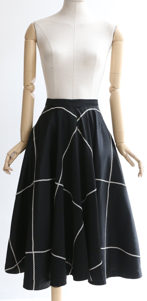 "Ric Rac" Vintage 1950's Full Circle Ric Rac Embellished Skirt UK 10